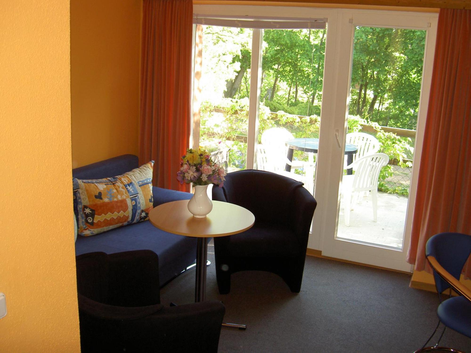 Hotel Gesellschaftshaus Bergen Auf Rugen Exteriör bild